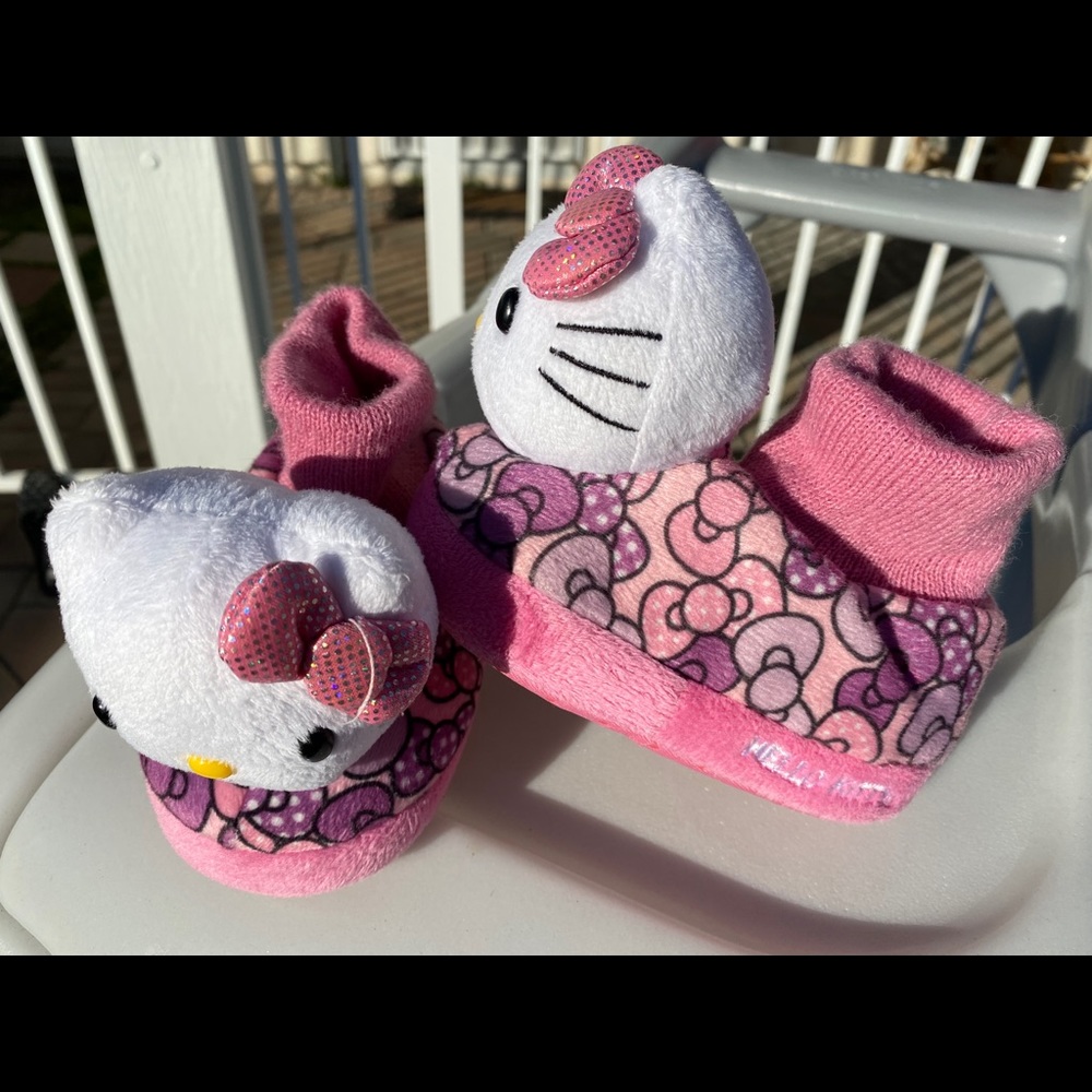 Hello kitty girls shoes bundle size 5, 5.5, 6, 7
